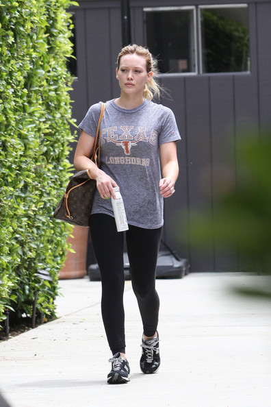 Hilary+Duff+Hilary+Duff+Leaves+Trainer+Home+A_zPLTrnkQkl